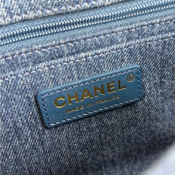 🔥CHANEL•Limited Edition Egyptian Collection Denim & Sherpa Medium Flap Bag - Picture 8 of 9